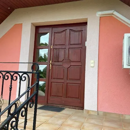 Apartment Roman Villa شقة