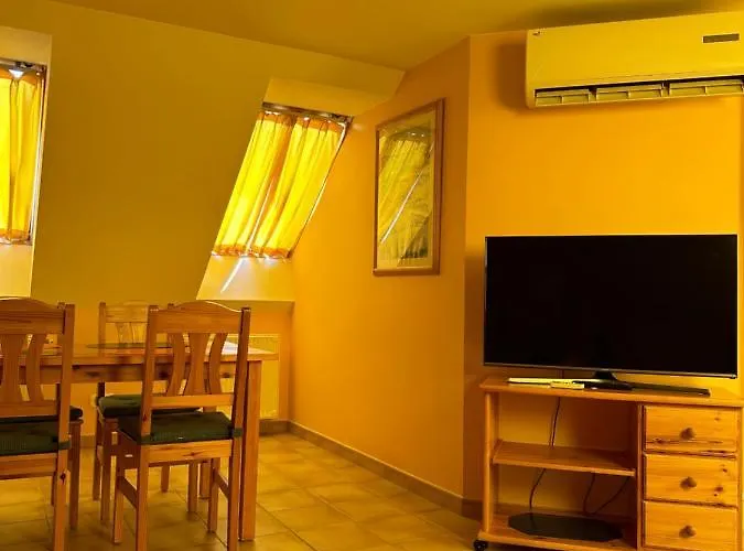 Apartment Roman Villa דירה Hévíz