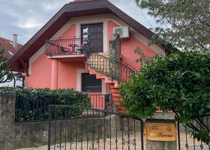 Apartment Roman Villa דירה